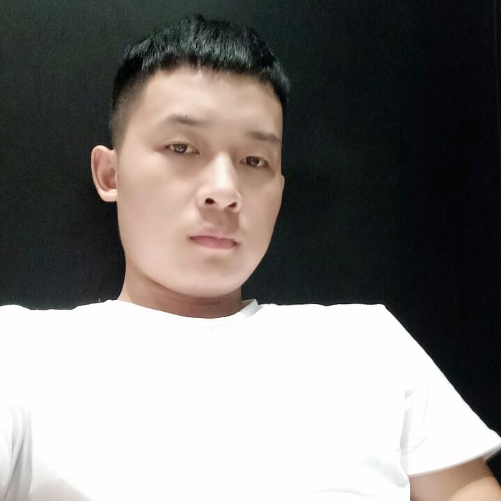 潘   軍