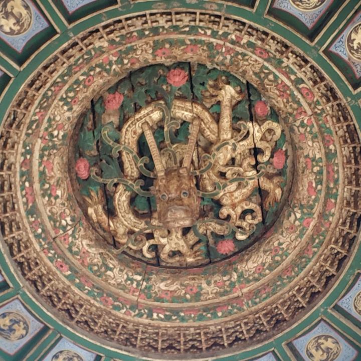 随风落叶