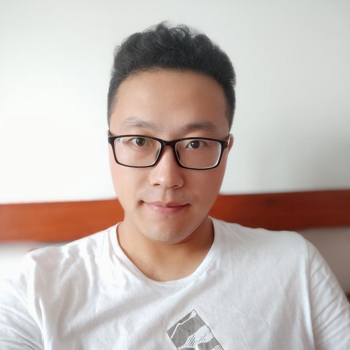 蹲在角落里