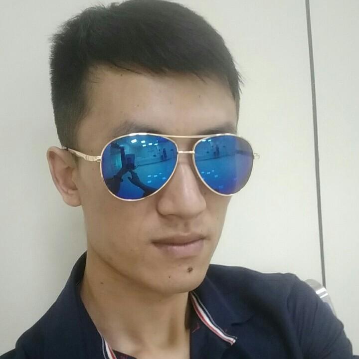 不低头的鹏哥