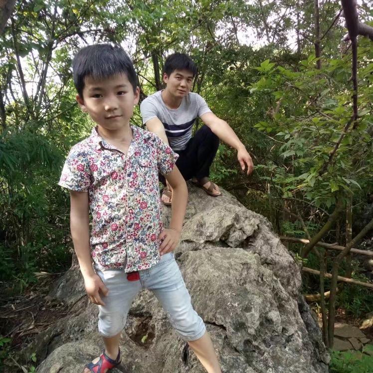 A 宁远县利盛二手货车    小欧