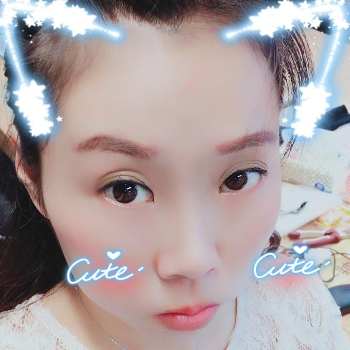 依依