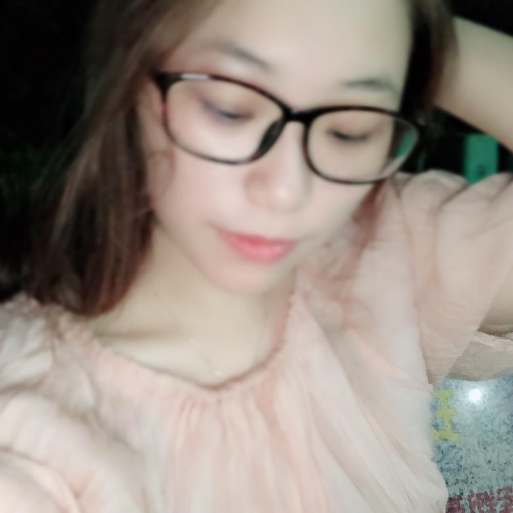 小新，🍬