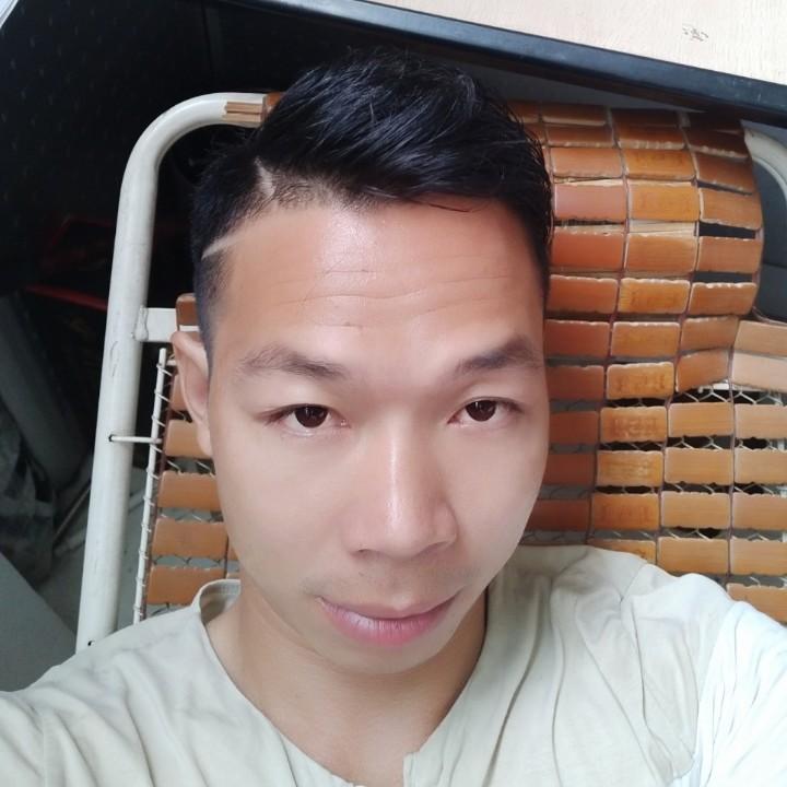 伟