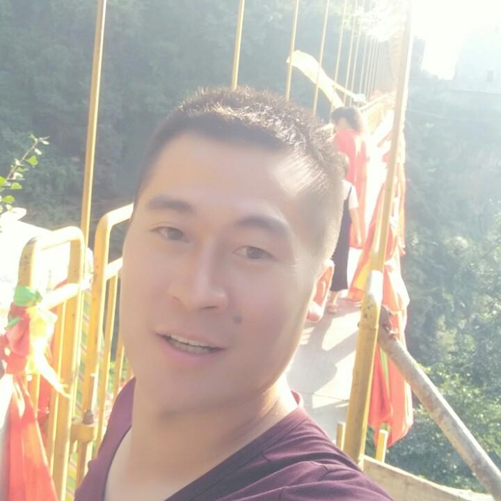 巴中家具人帆哥