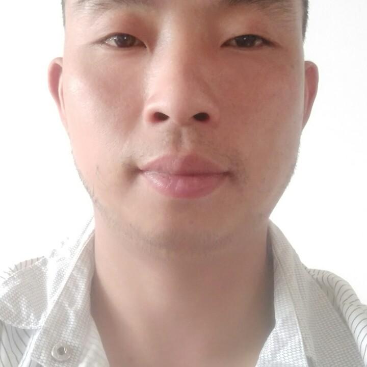 坐在坟前调戏鬼哦,