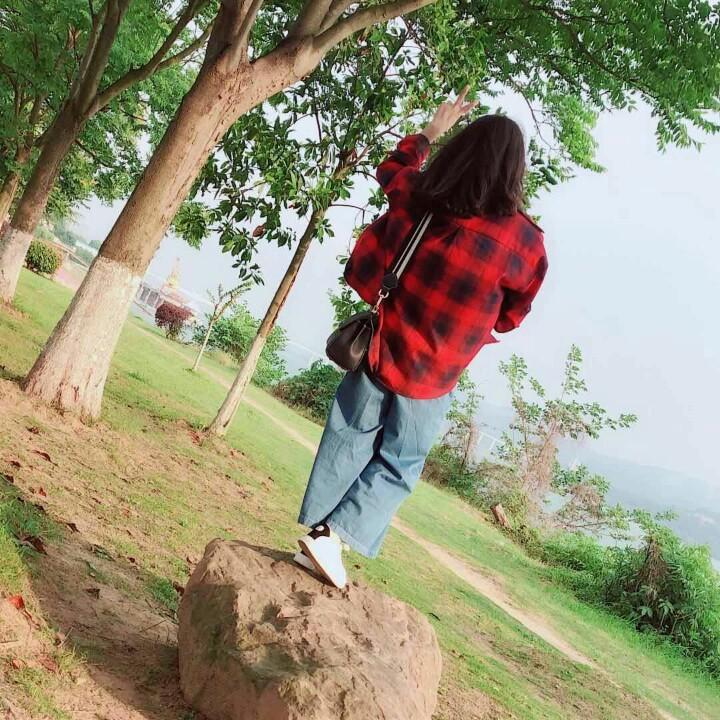 梦里梦到醒不来的梦。