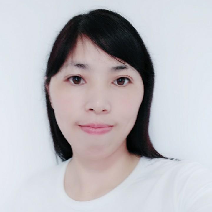 小萍（商品在橱窗）