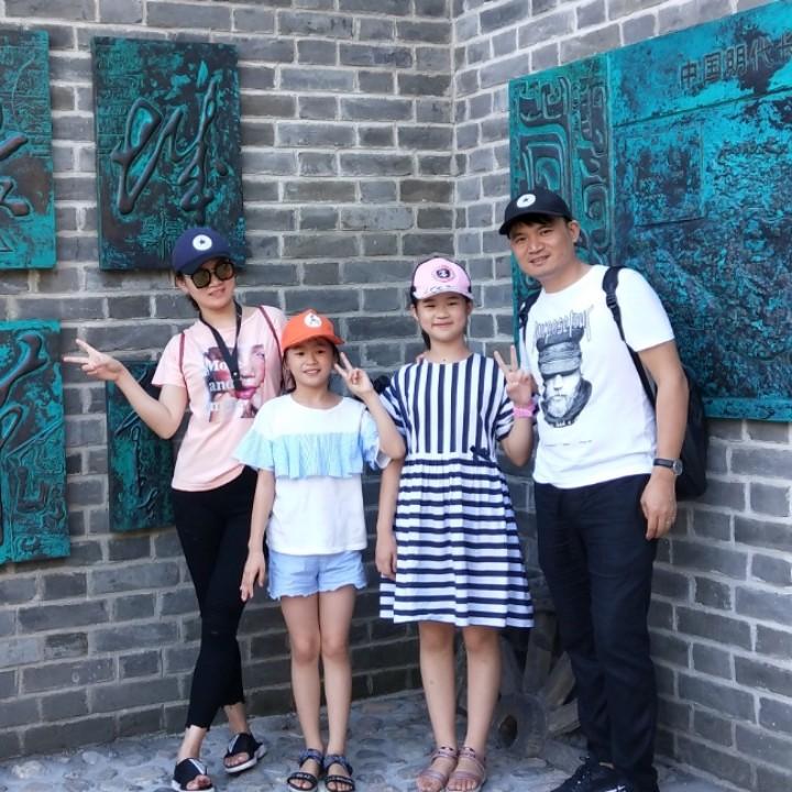 全家都姓张的王女士