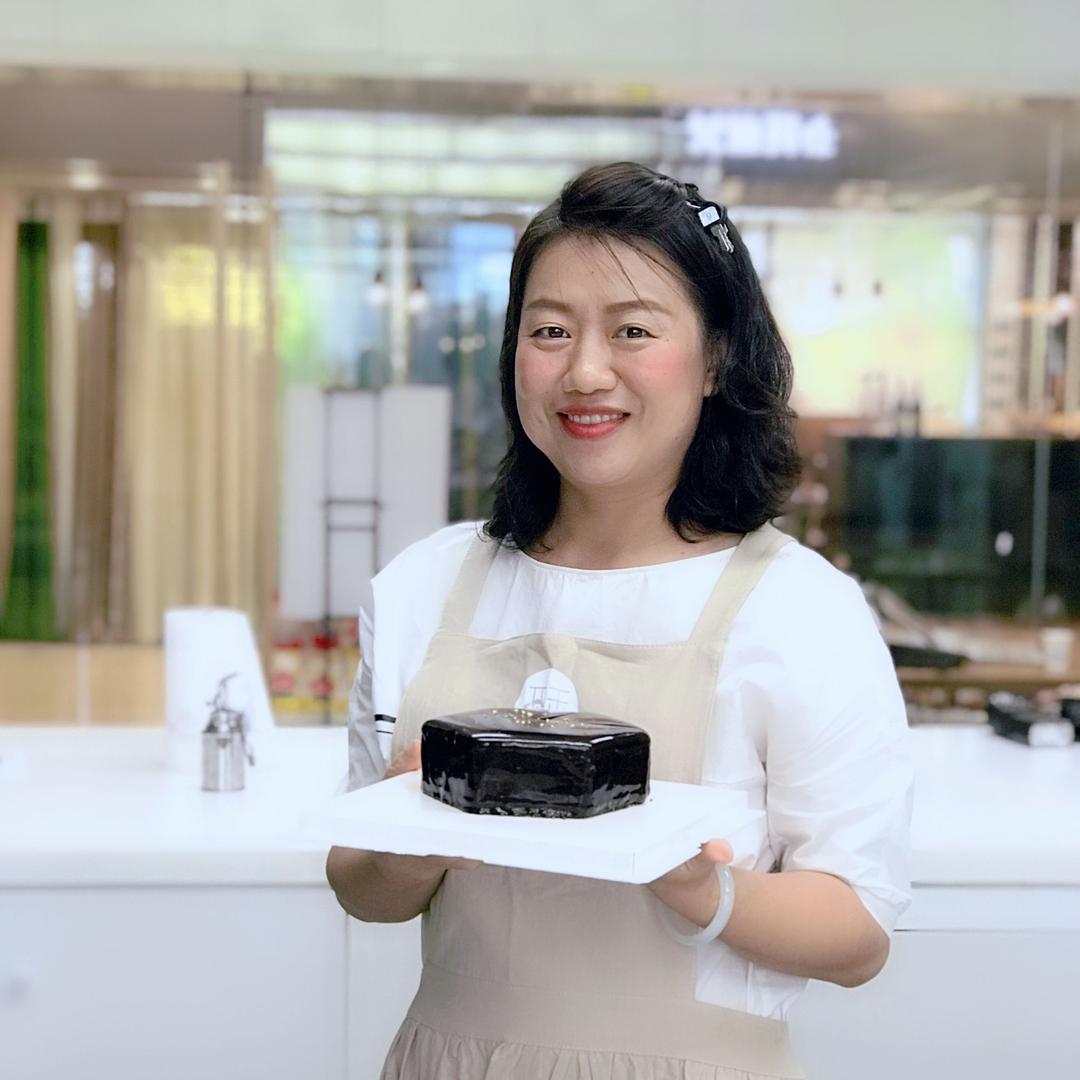 Meggy跳舞的苹果