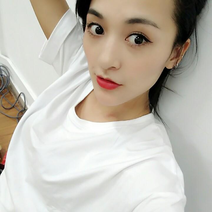 莎 莎 莎……