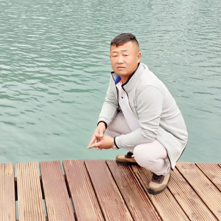 出租挖掘机700带锤