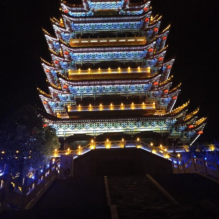 穷也站在地主堆里