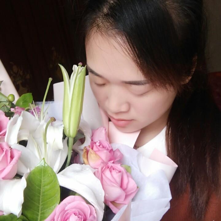 喜欢黑夜中的雨声