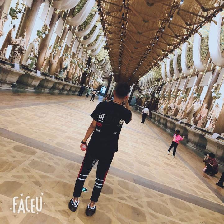 四月
