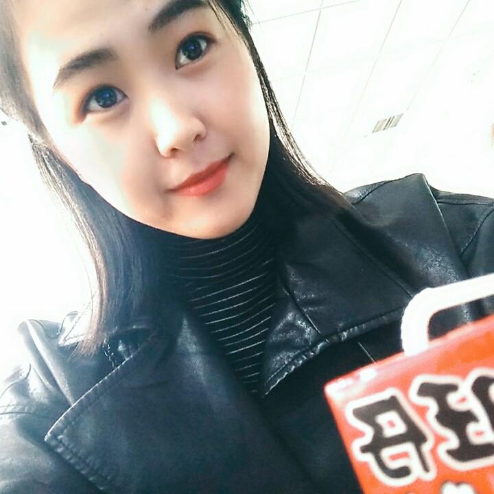 李欣