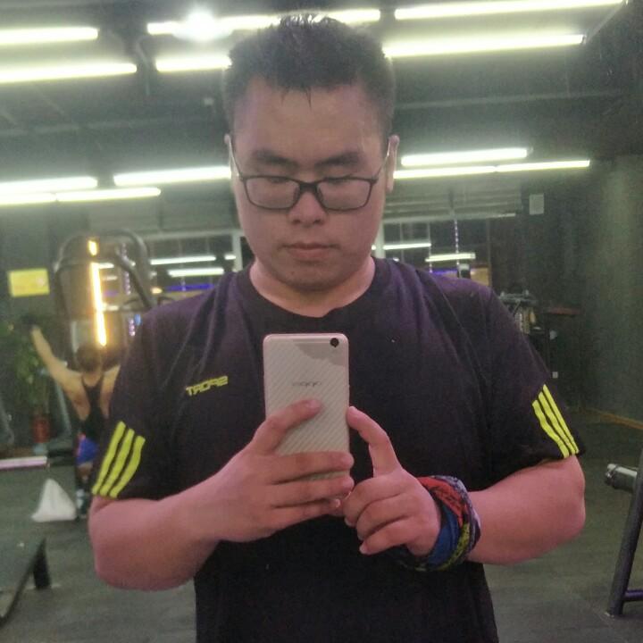快乐的胖子开始锻炼