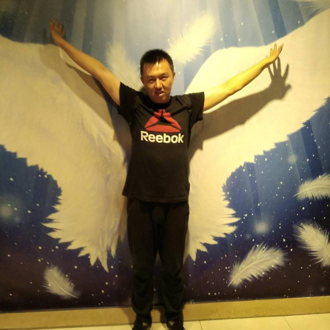 耍个性