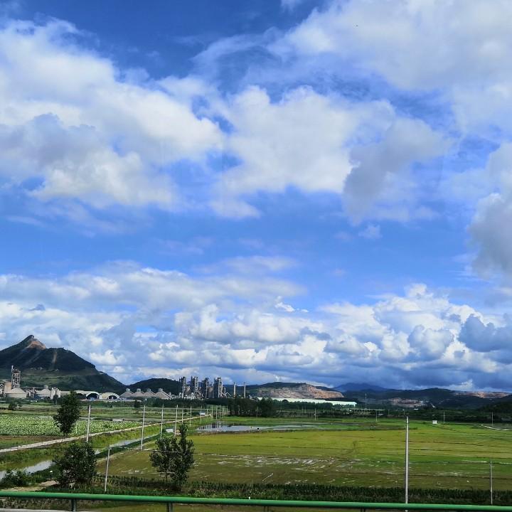 滨江小城