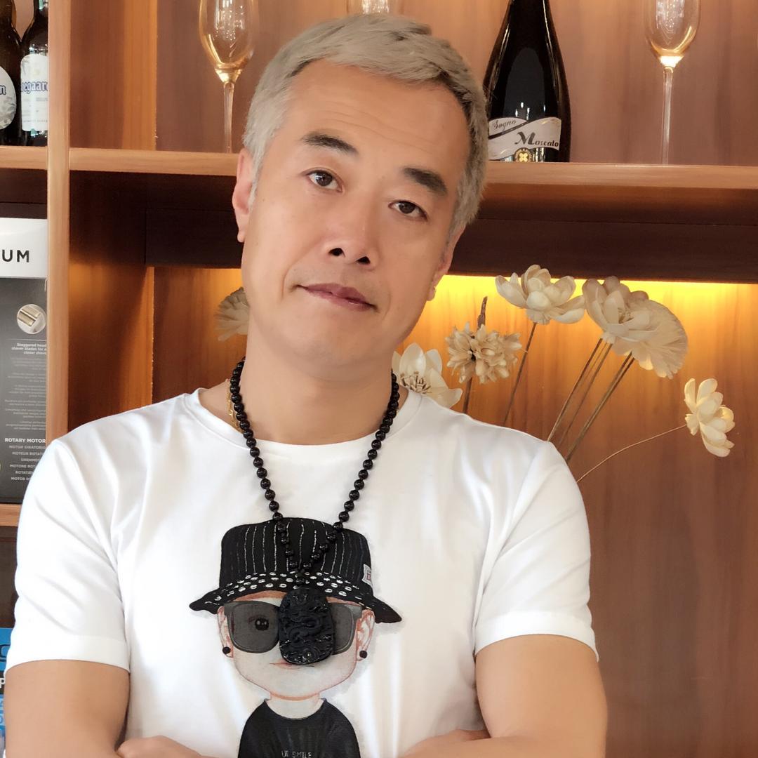 神采飞扬青阳店创意总监高老师