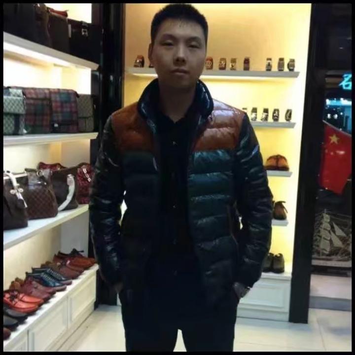 伟伟