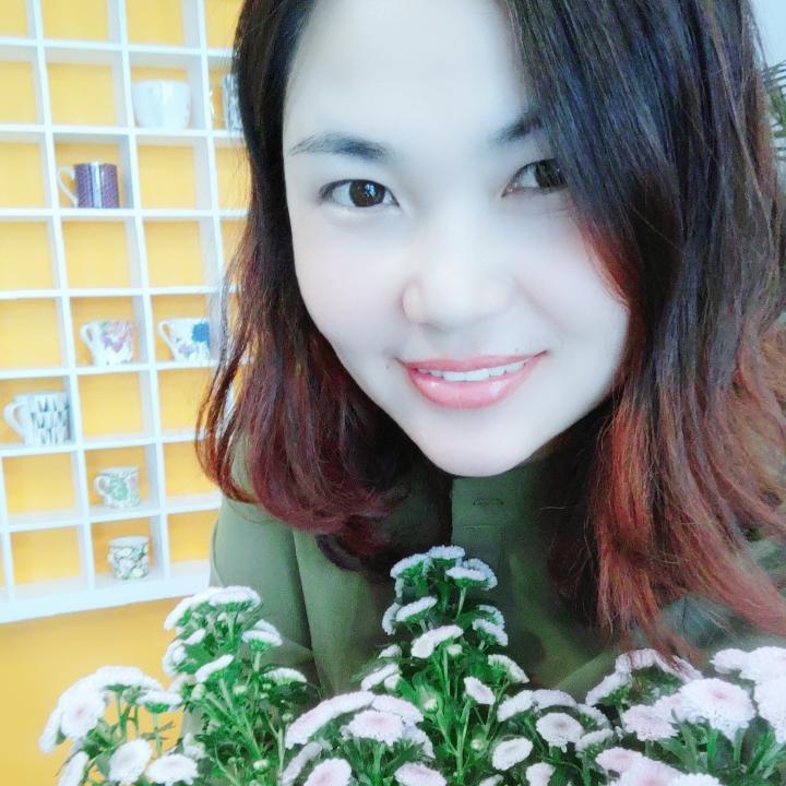 卖中国画的小姐姐