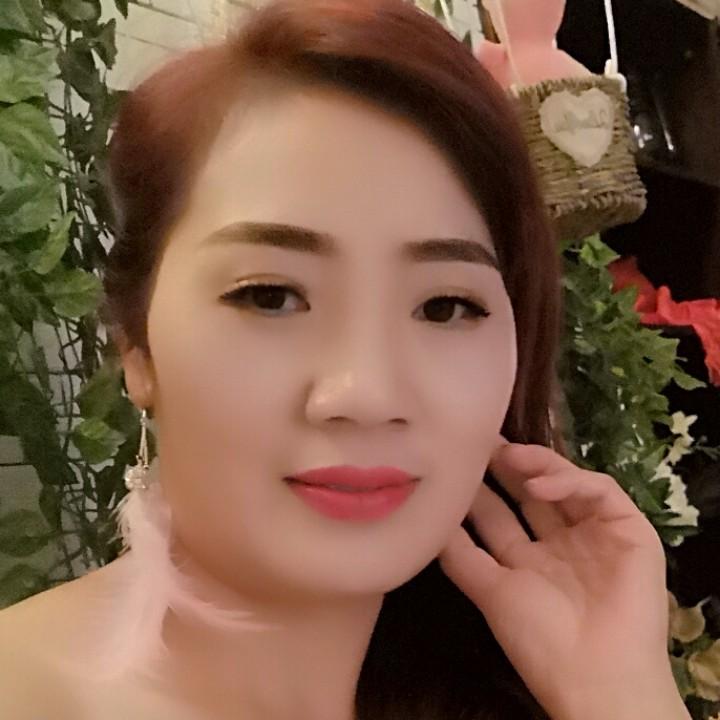 蝶儿飞飞