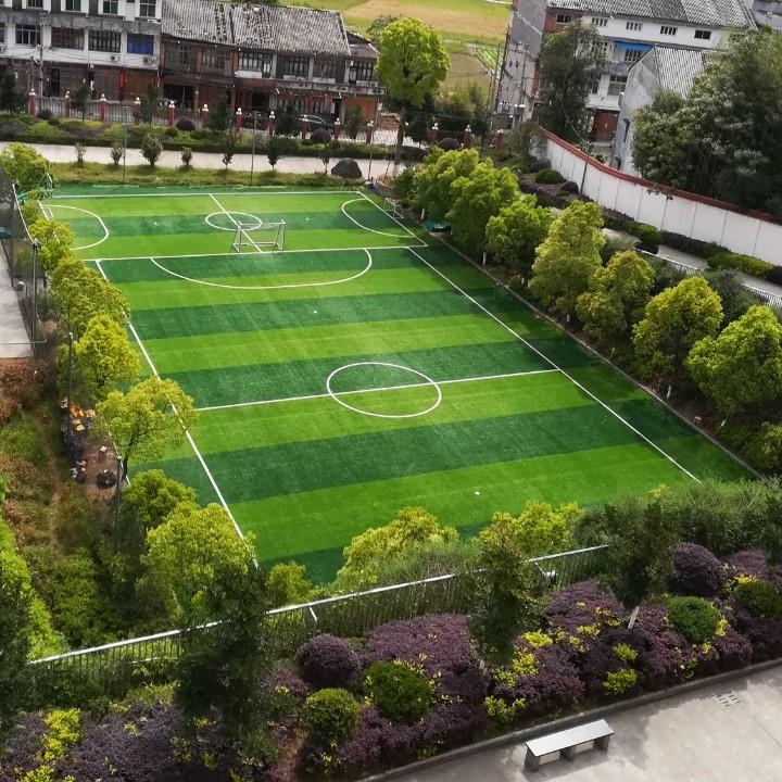 盛大青少年足球俱乐部  王指导