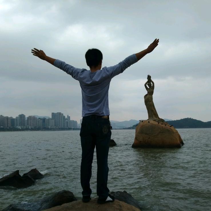 八零后兜齿哥