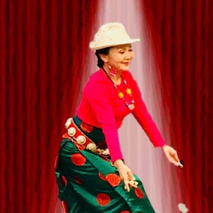 西安郭晓丹跳锅庄