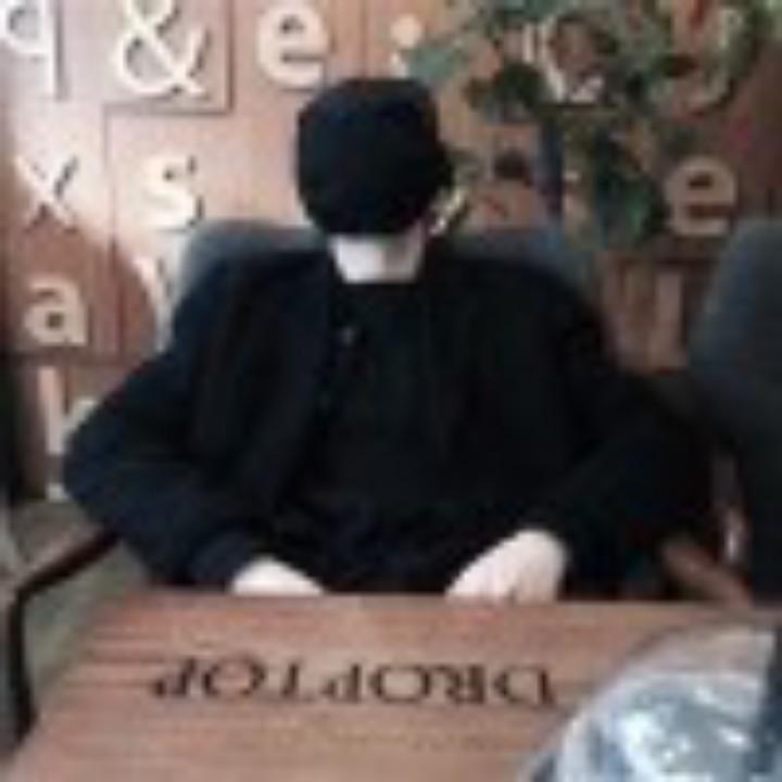 你压到我腿毛了啊