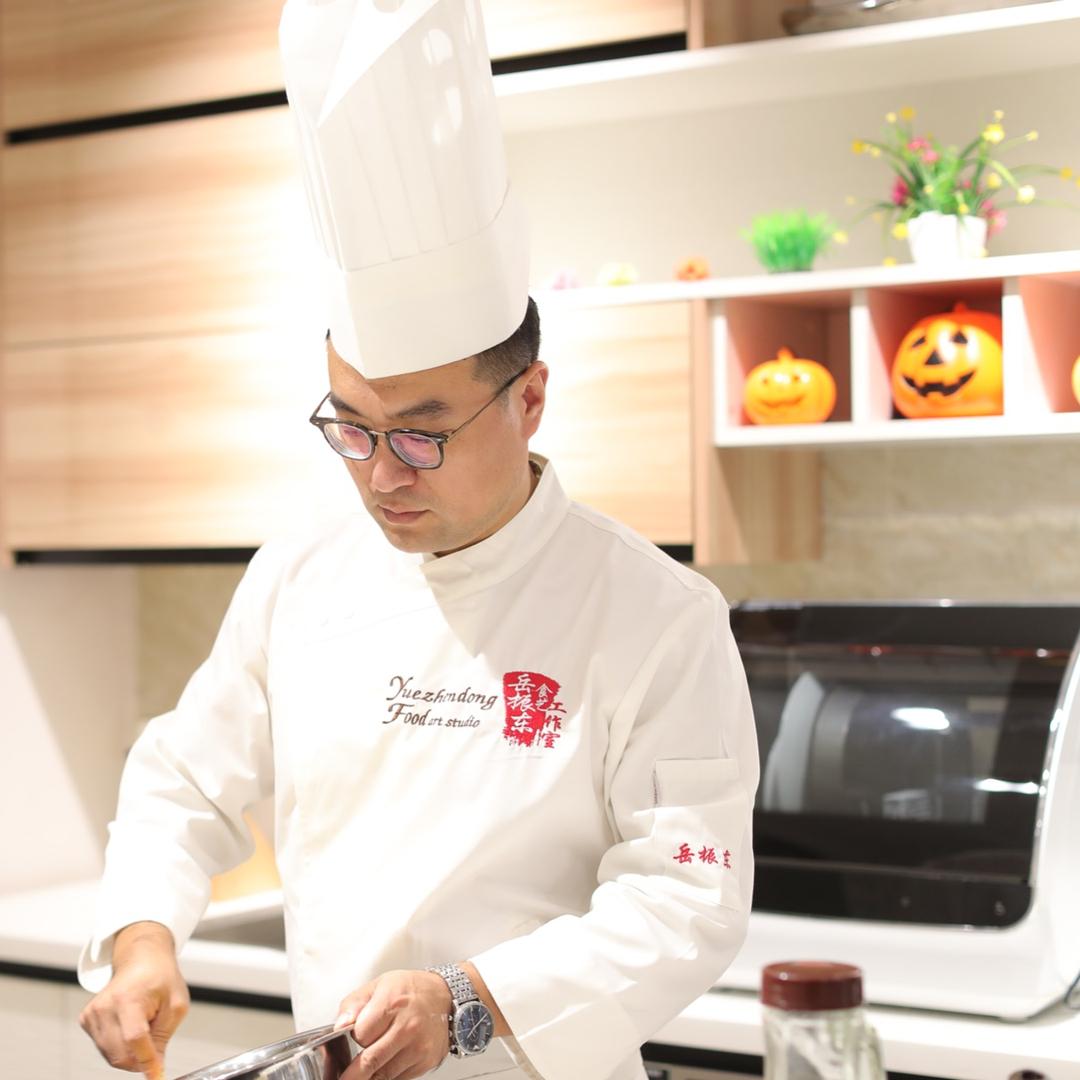 岳振东食雕（收学员）
