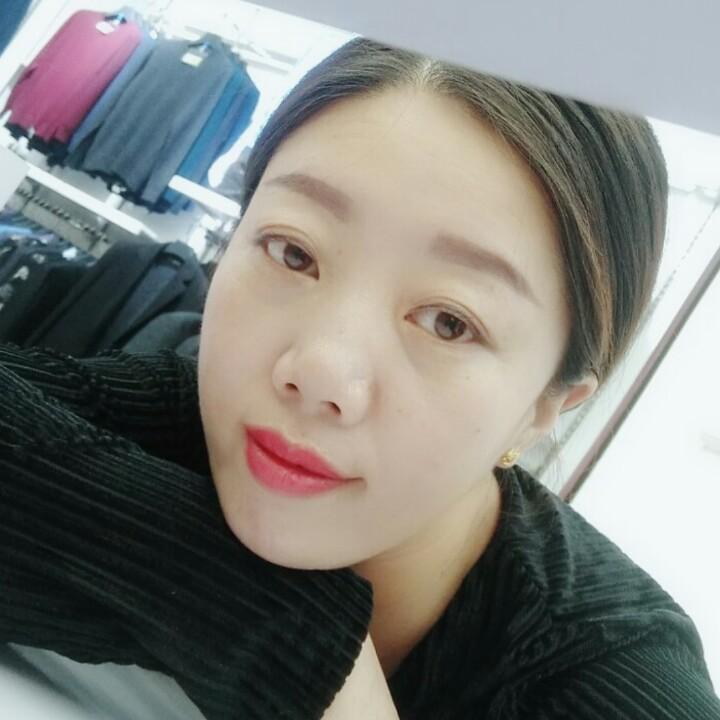 爱做衣服的云姐