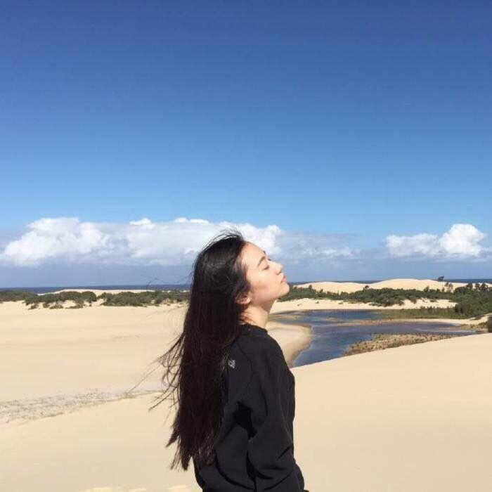 深拥