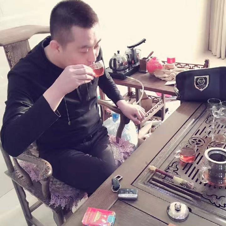余福祥鞋业韩雷