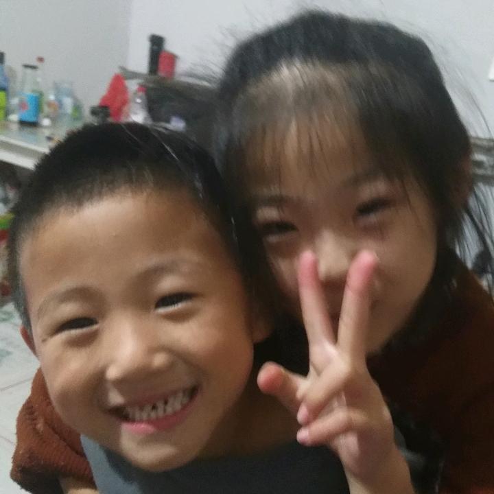 户旭鹏
