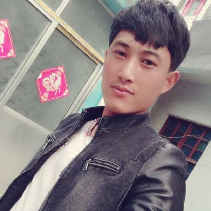 专业做，荚芯板，铁皮瓦，铁楼梯，扶手，等