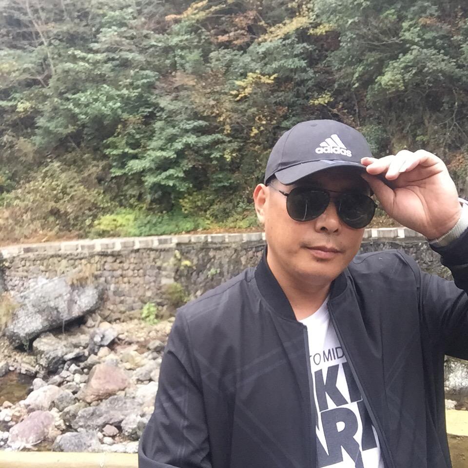 踏月不忍归