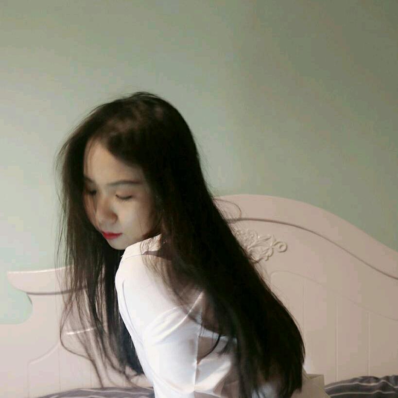 你好，我叫许迷人