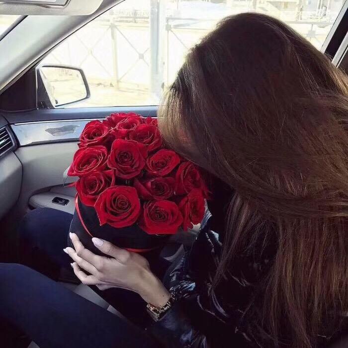 会笑的眼睛真美