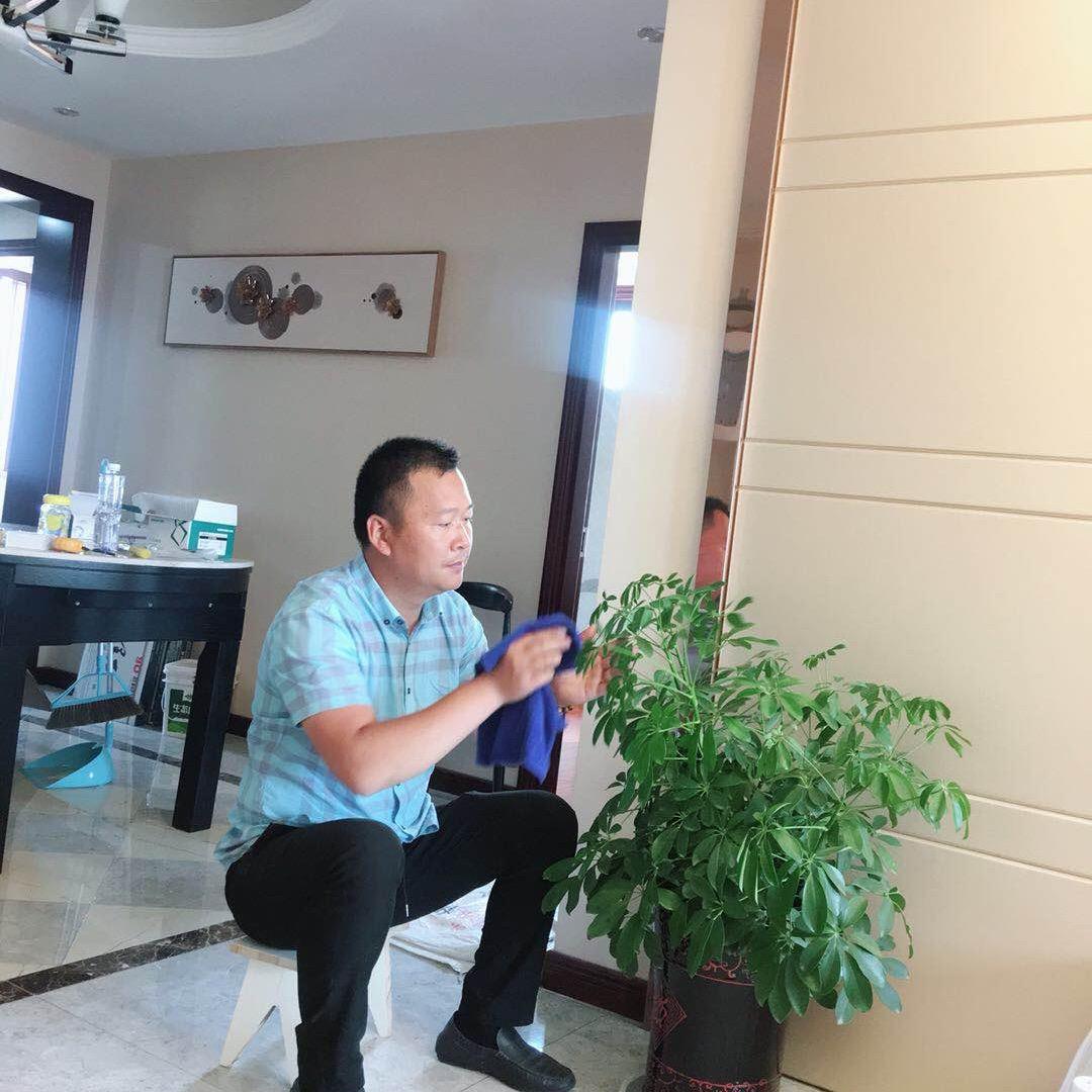 范斌