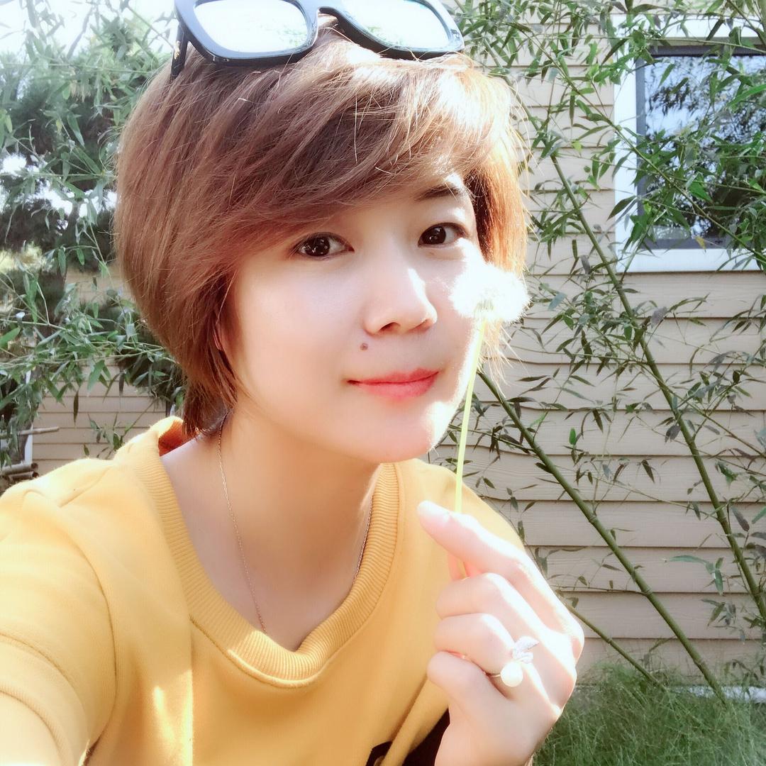 朵爱笑