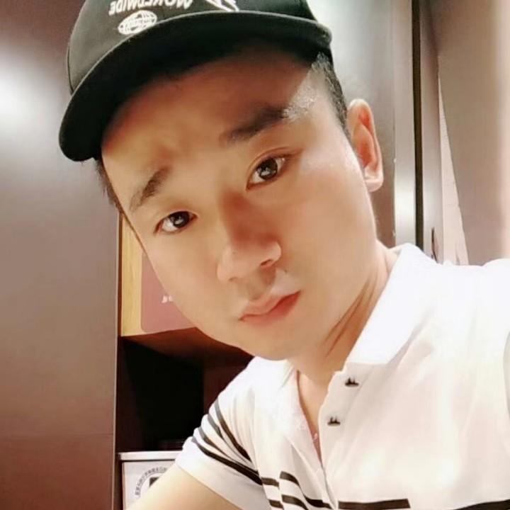 气质男神任嘉成