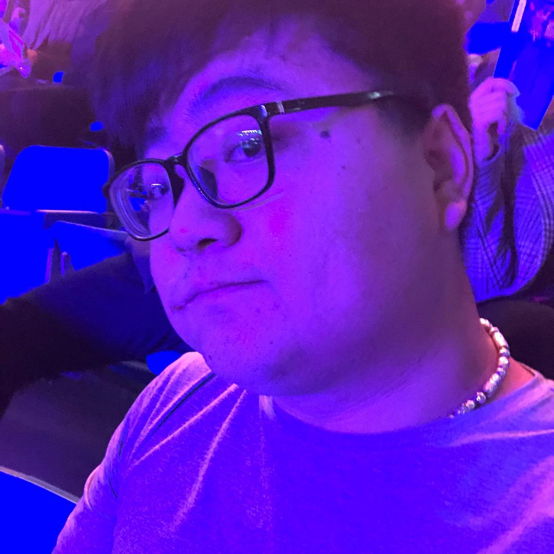 很努力很努力的磊哥哥