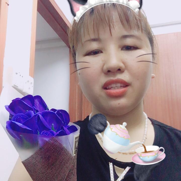 贺姐，鸿源服饰