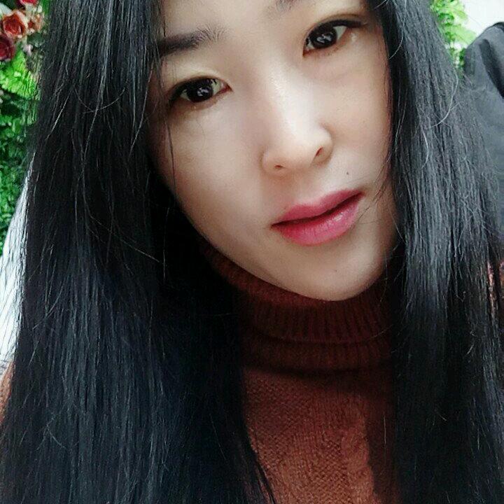 白壁龙卷风女装丽丽