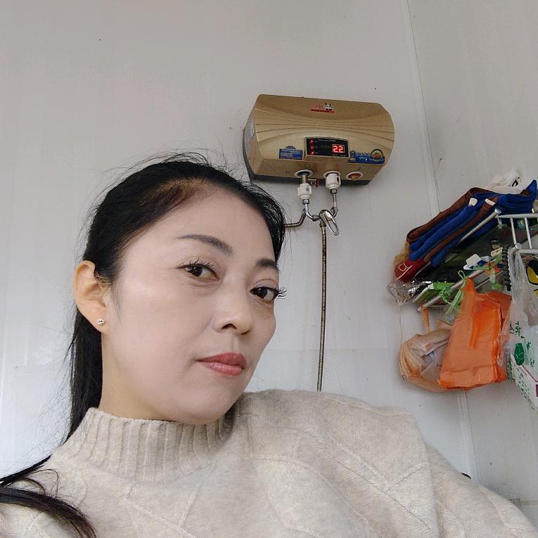 专业烫头免打理，大有纤丝造型。