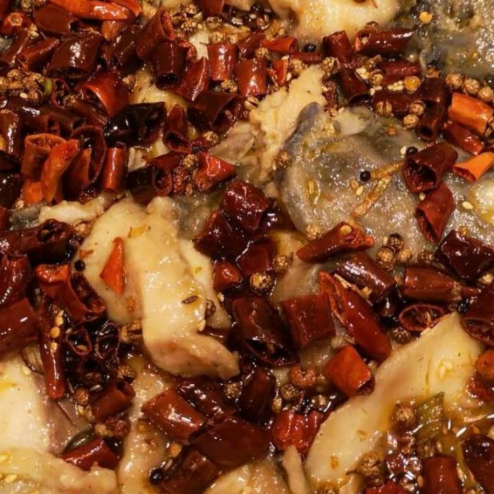 泾川县吃四川炝锅鱼3327386