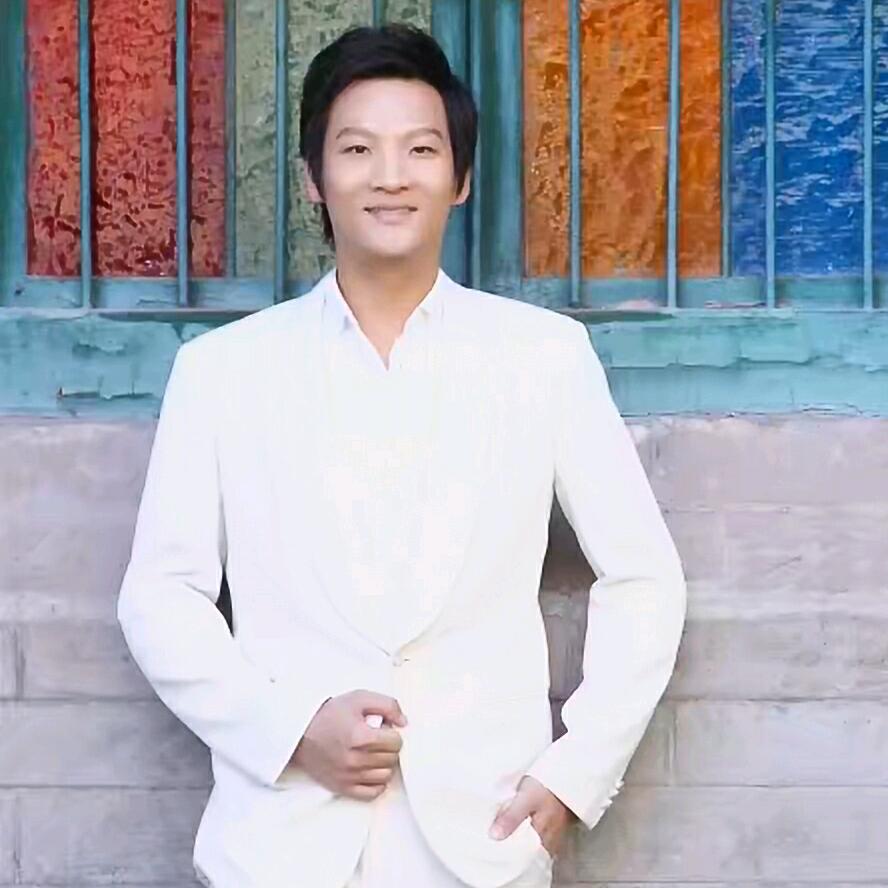 爱喝可乐的烨子