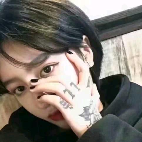 ╰★佪眸┅笑★╮